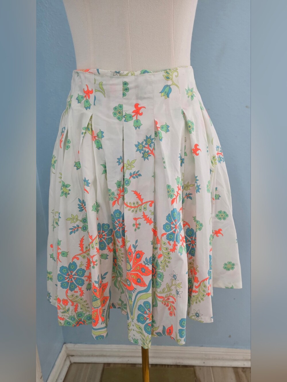 French Connection White Skirt with Coral & Teal Floral Print